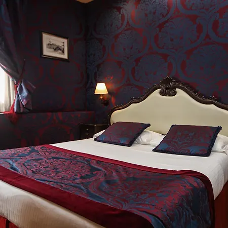 Gasthuis Antica 3*