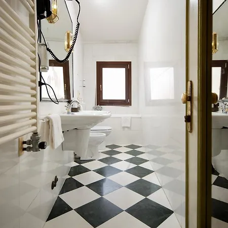 Gasthuis Antica 3*